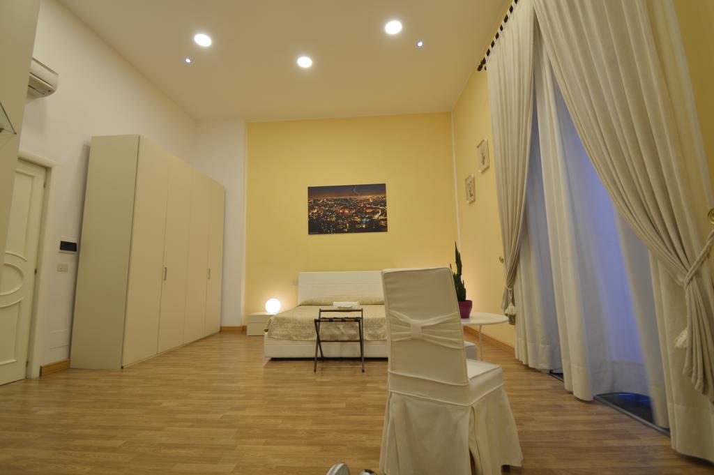 B&B Palazzo Ruffo Di Bagnara Neapol Pokoj fotografie