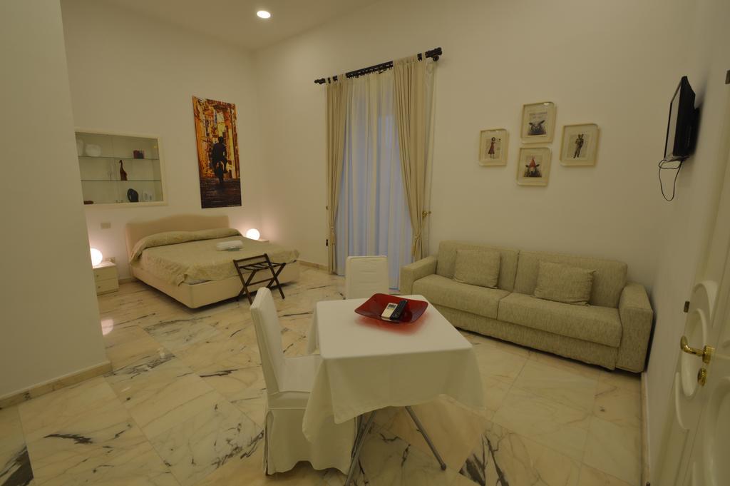 B&B Palazzo Ruffo Di Bagnara Neapol Pokoj fotografie